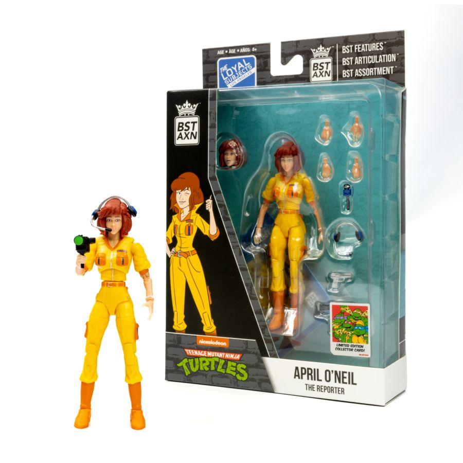 TLSBATMNTAPRWB02 Teenage Mutant Ninja Turtles (comics) - April O'Neil The Reporter 5" BST AXN Figure - The Loyal Subjects - Titan Pop Culture