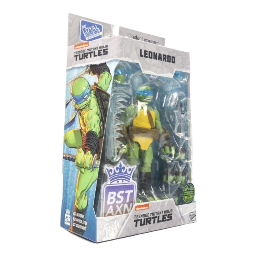 TLSBATMNTLEOWB08 Teenage Mutant Ninja Turtles (comics) - Leonardo Comic Heroes 5" BST AXN Figure - The Loyal Subjects - Titan Pop Culture