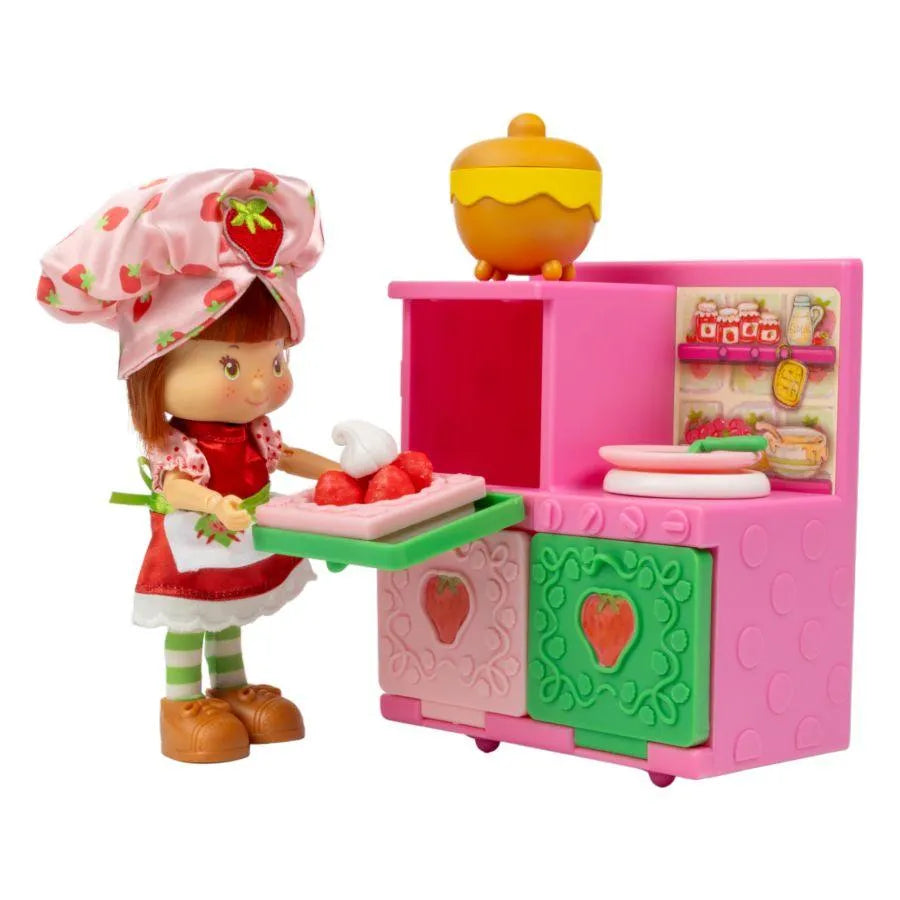 TLSPLAYSSBAKESHOP01 Strawberry Shortcake - Berry Bake Shoppe Playset - The Loyal Subjects - Titan Pop Culture