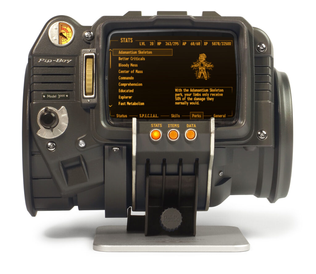 Fallout: New Vegas - Pip-Boy 3000 Mk V 1:1 Scale Life-Size Prop Replica
