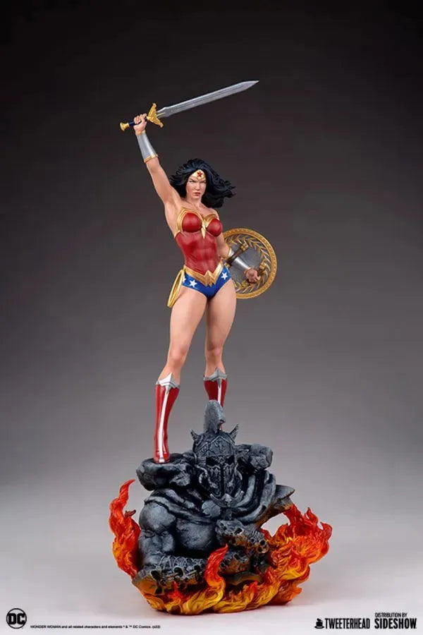 TWE910183 DC Comics - Wonder Woman 1:4 Scale Maquette - Tweeterhead - Titan Pop Culture