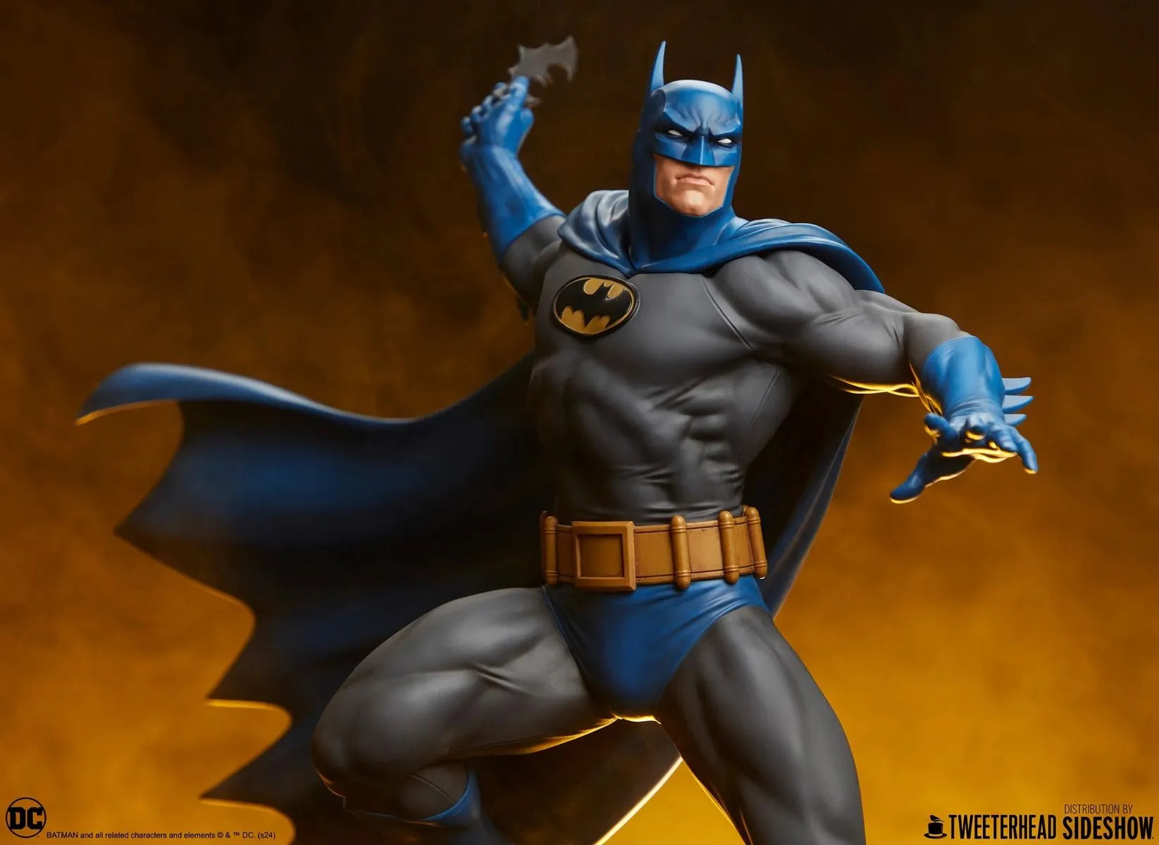 TWE913978 Batman - Batman (Retro Edition) 1:6 Scale Maquette - Tweeterhead - Titan Pop Culture