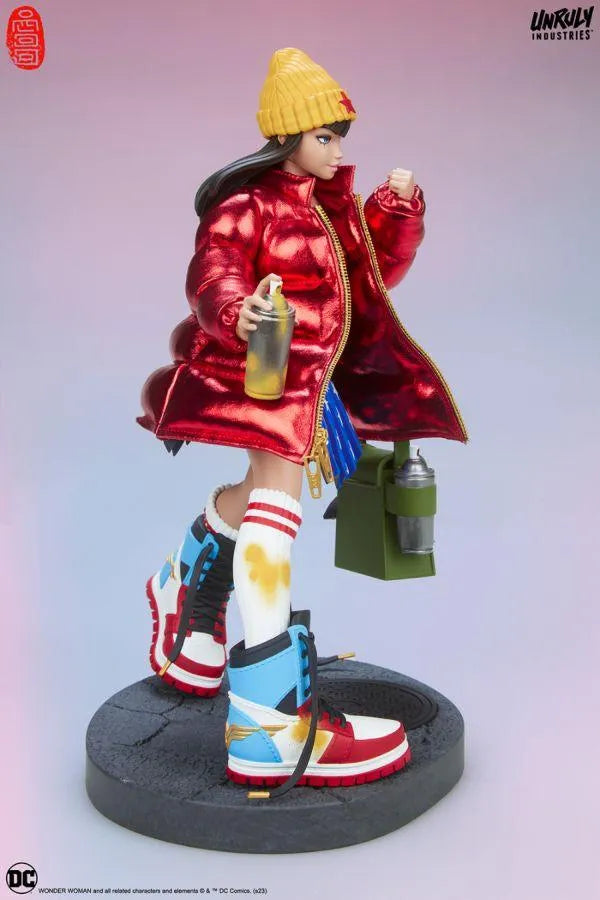 UNR700197 DC Comics - Hype Girl (Wonder Woman) Designer Statue - Unruly Industries - Titan Pop Culture