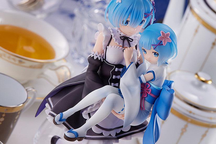 VR-105524 Re:ZERO Starting Life in Another World Figure Rem & Childhood Rem 1/7 Scale - Good Smile Company - Titan Pop Culture