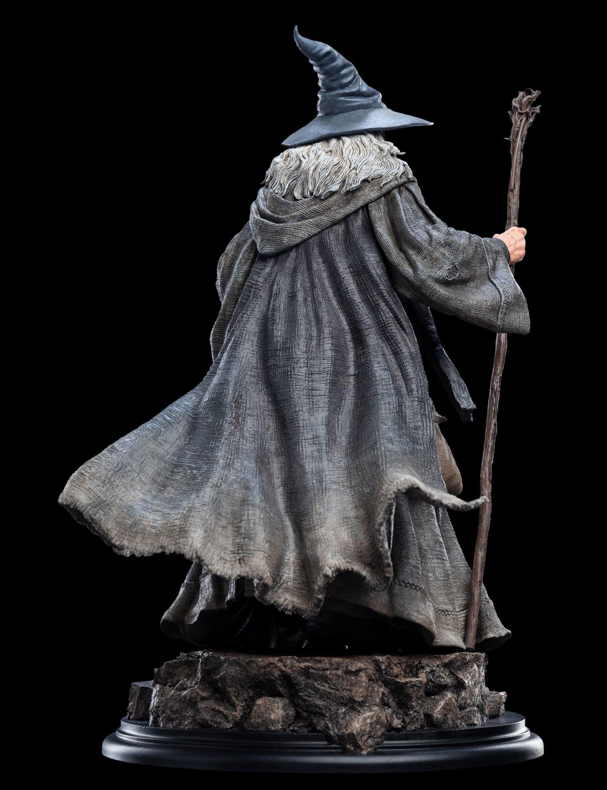 WET02981 The Lord of the Rings - Gandalf the Grey, Pilgrim 1:6 Scale Statue - Weta Workshop - Titan Pop Culture