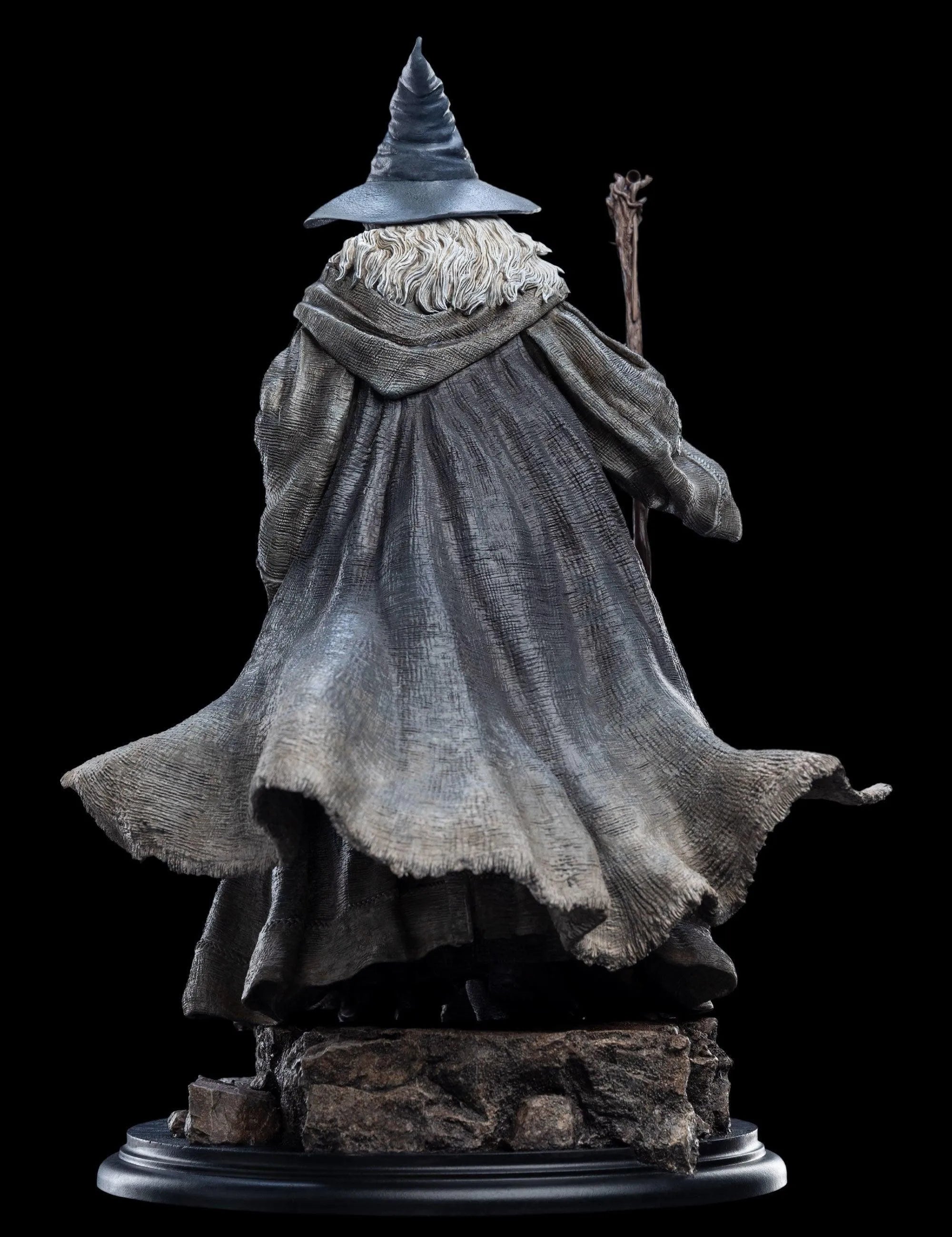 WET02981 The Lord of the Rings - Gandalf the Grey, Pilgrim 1:6 Scale Statue - Weta Workshop - Titan Pop Culture