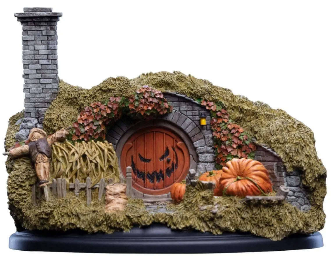 WET03019 The Hobbit - #16 Hill Lane (Halloween Edition) Hobbit Hole Diorama - Weta Workshop - Titan Pop Culture