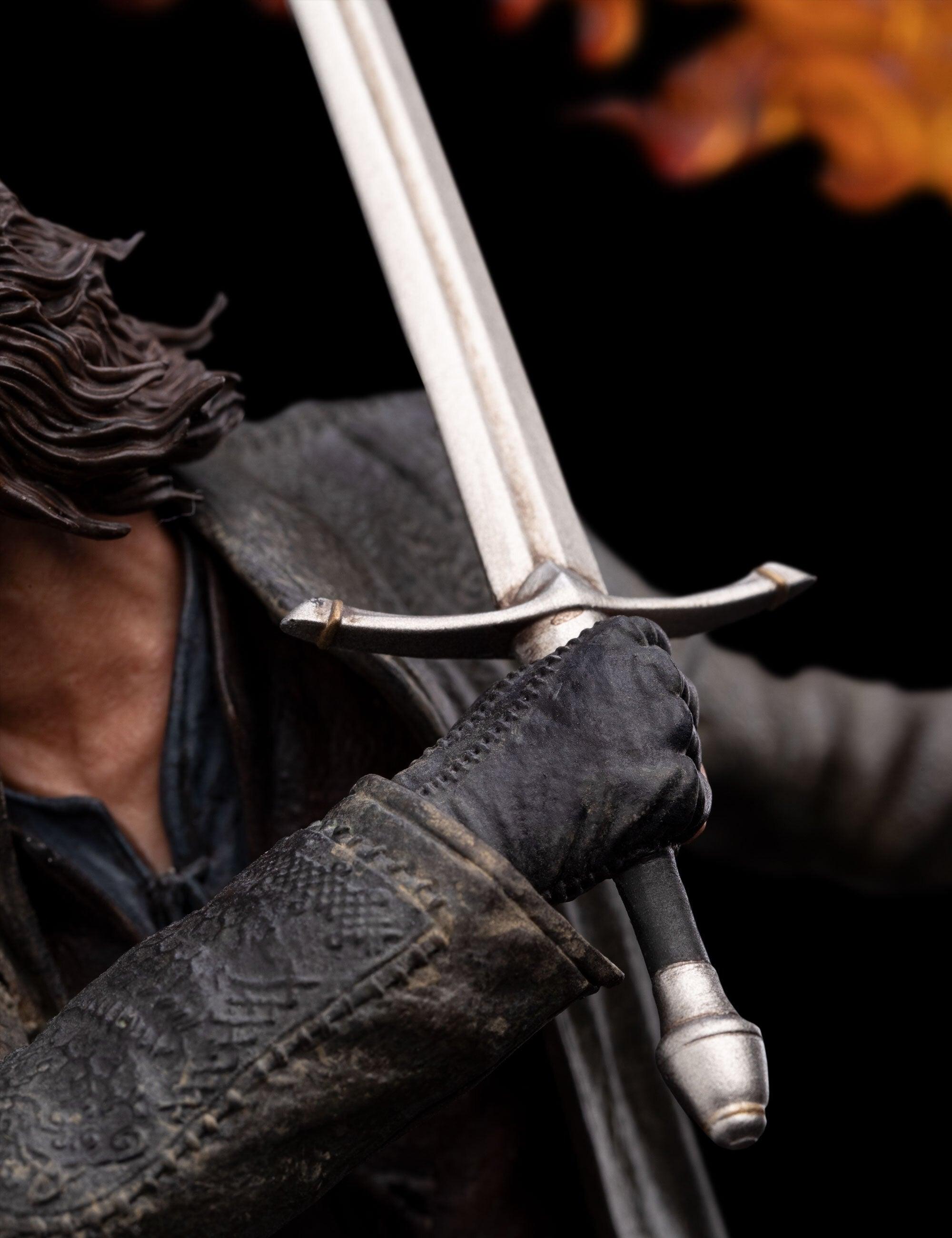 WET03344 The Lord of the Rings - Aragorn Figures of Fandom Statue - Weta Workshop - Titan Pop Culture