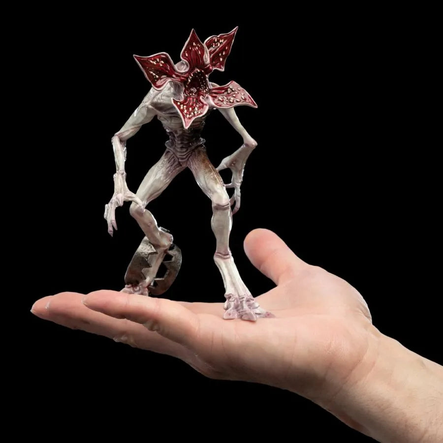 WET03850 Stranger Things - Demogorgon (Wounded) Mini Epics Vinyl - Weta Workshop - Titan Pop Culture