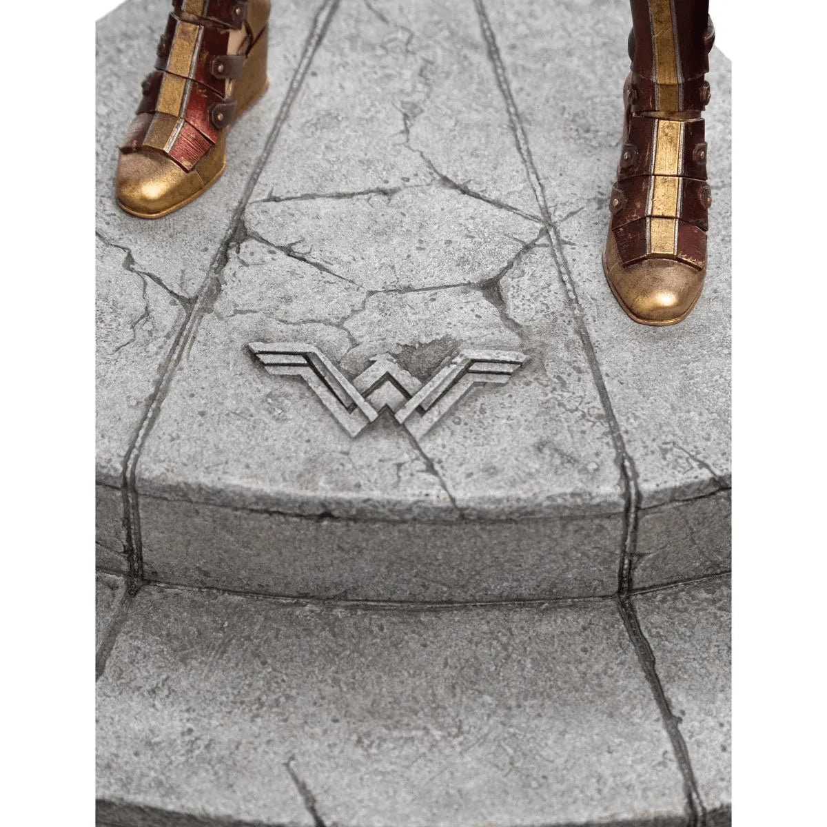 WET04264 Justice League (2017) - Wonder Woman Statue - Weta Workshop - Titan Pop Culture