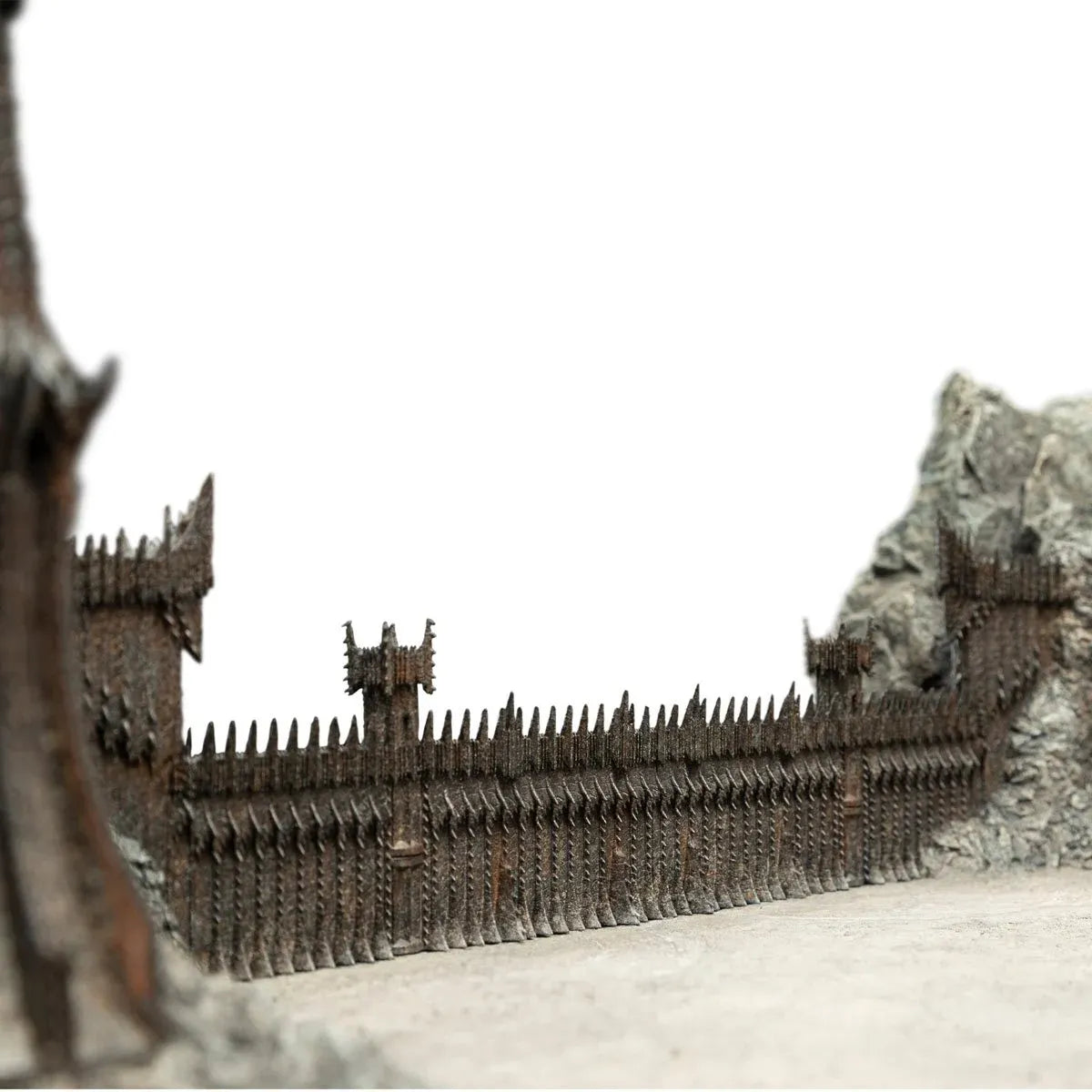 WET04280 The Lord of the Rings - The Black Gate Environment - Weta Workshop - Titan Pop Culture