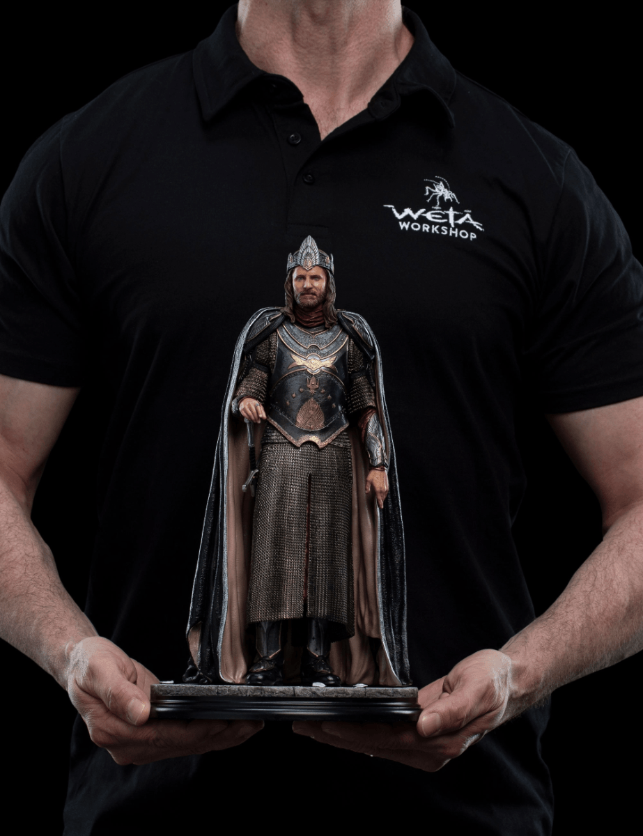 WET04326 The Lord of the Rings - King Aragorn Statue - Weta Workshop - Titan Pop Culture