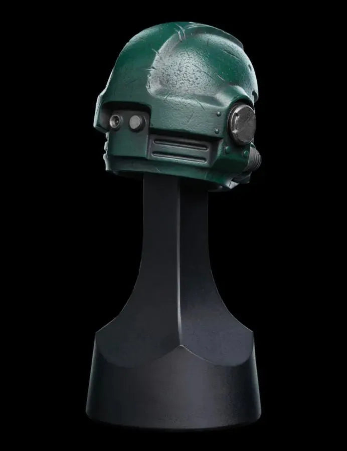 WET04675 Warhammer 40,000 - Dark Angels Miniature Helm - Weta Workshop - Titan Pop Culture