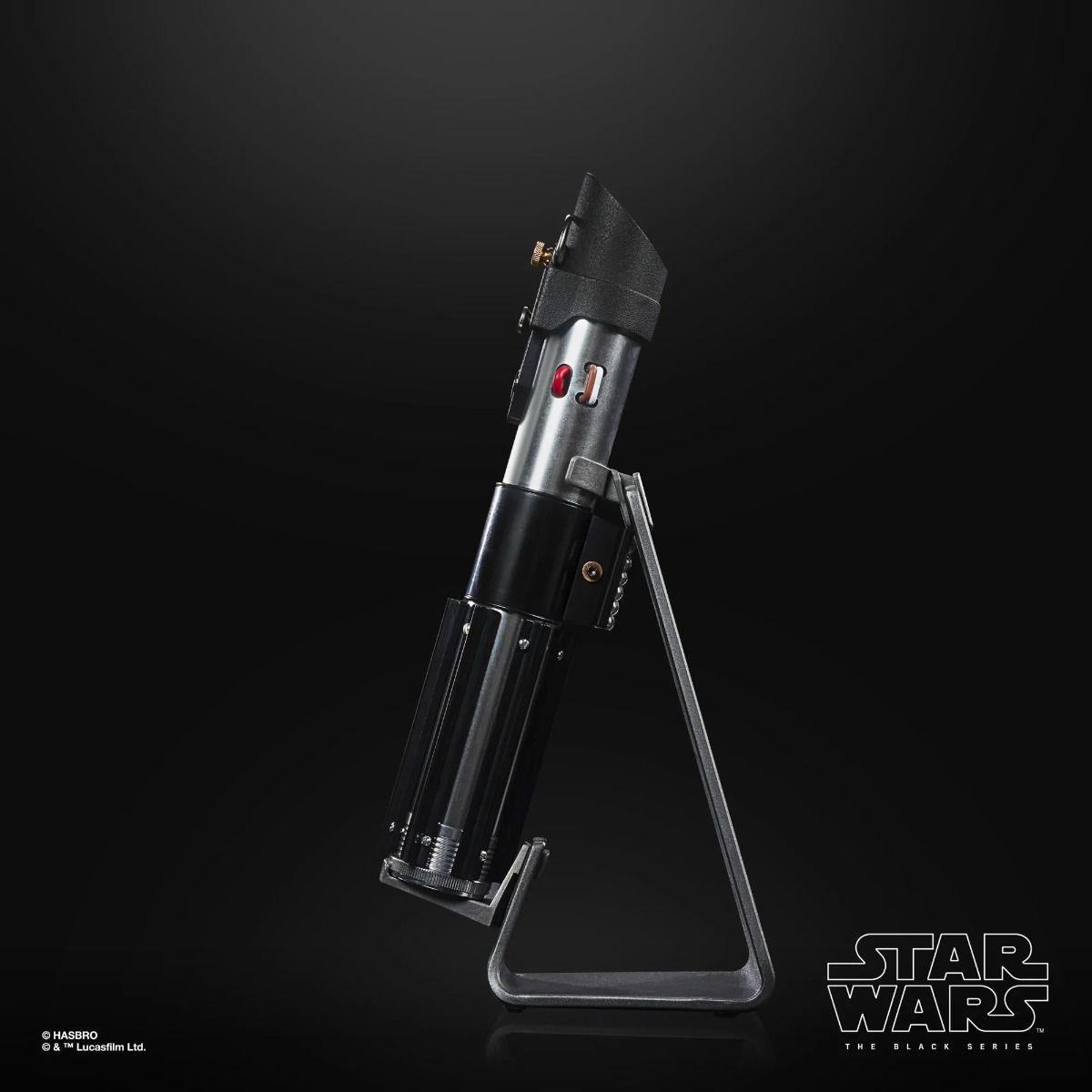 Star Wars The Black Series: Darth Vader Force FX Elite Lightsaber  Hasbro Titan Pop Culture