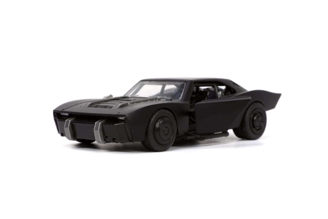 The Batman - Batmobile with Batman 1:32 Scale Hollywood Ride  Jada Toys Titan Pop Culture