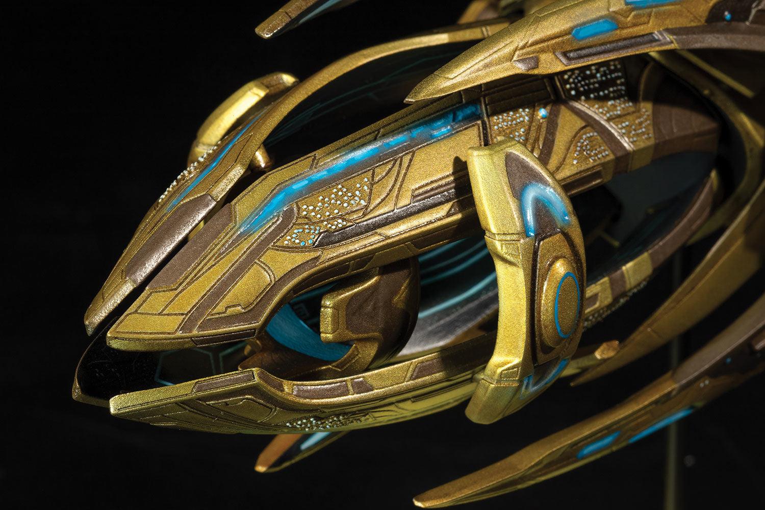 DHC3006-979 Starcraft - Protoss Carrier Ship Replica - Dark Horse Comics - Titan Pop Culture