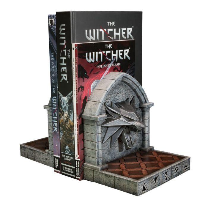 DHC3007-872 The Witcher 3: Wild Hunt - Bookends - Dark Horse Comics - Titan Pop Culture