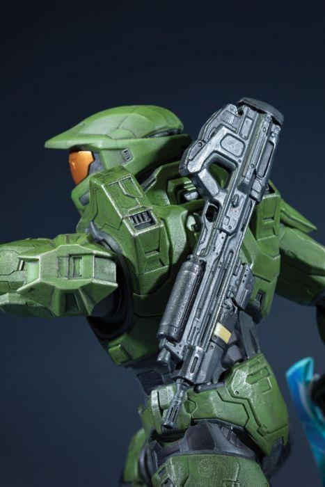 DHC3009-247 Halo Infinite - Master Chief with Grapplshot PVC Statue - Dark Horse Comics - Titan Pop Culture