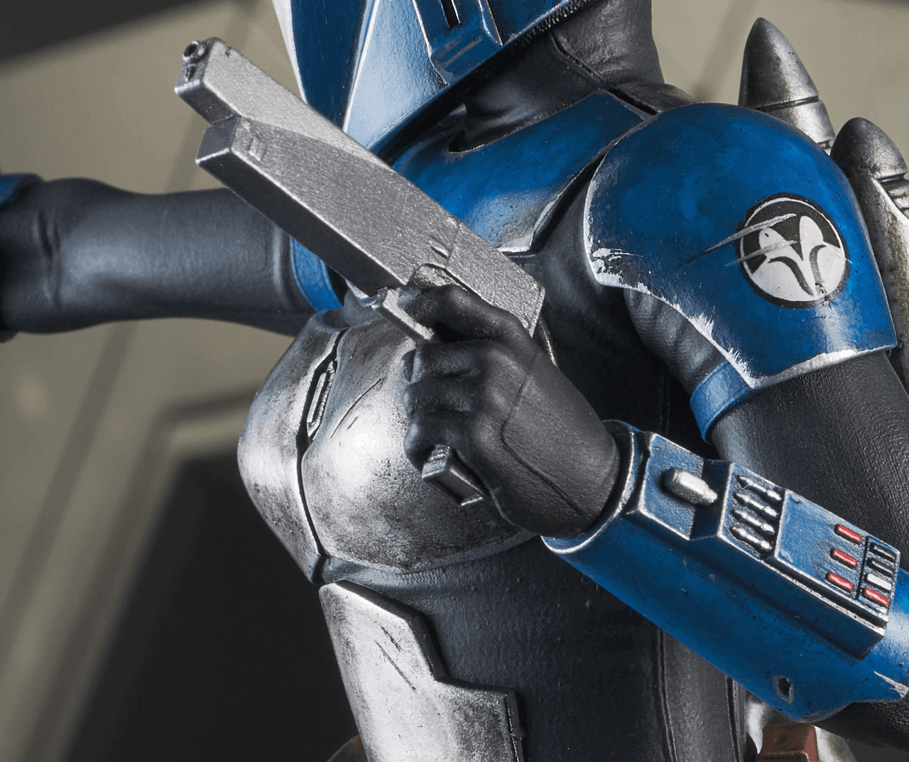 DSTMAR212001 Star Wars: The Clone Wars - Bo-Katan 1:7 Scale Statue - Diamond Select Toys - Titan Pop Culture