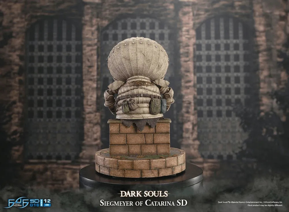 F4FDSOSMST Dark Souls - Siegmeyer of Catarina SD Statue - First 4 Figures - Titan Pop Culture