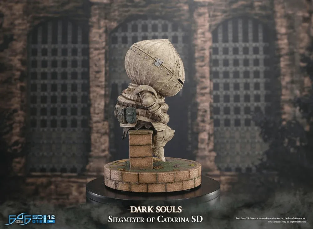 F4FDSOSMST Dark Souls - Siegmeyer of Catarina SD Statue - First 4 Figures - Titan Pop Culture