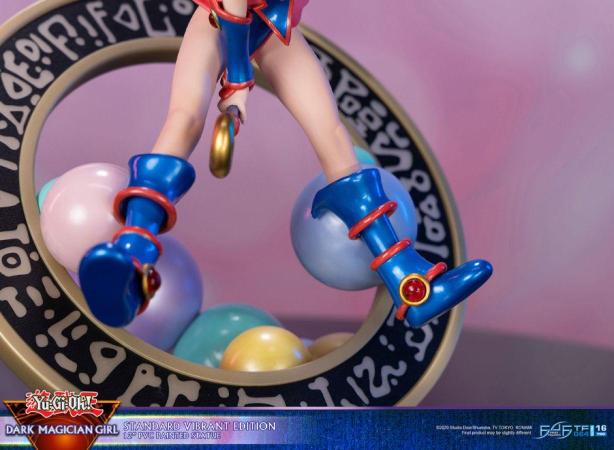 F4FYGODGVS Yu-Gi-Oh! - Dark Magician Girl (Vibrant) PVC Statue - First 4 Figures - Titan Pop Culture
