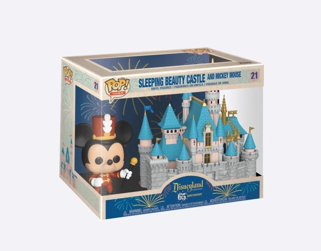 FUN50373 Disneyland 65th Anniversary - Mickey with Castle Pop! Town - Funko - Titan Pop Culture