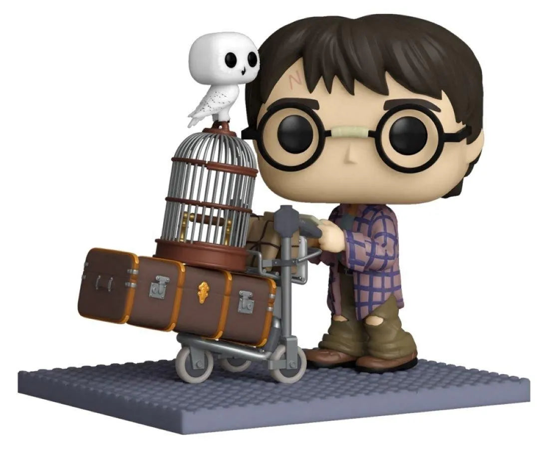 FUN57360 Harry Potter - Harry Pushing Trolley 20th Anniversary Pop! Vinyl Deluxe - Funko - Titan Pop Culture