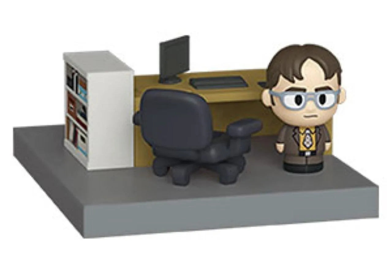 FUN57389 The Office - Dwight (with chase) Mini Moment - Funko - Titan Pop Culture