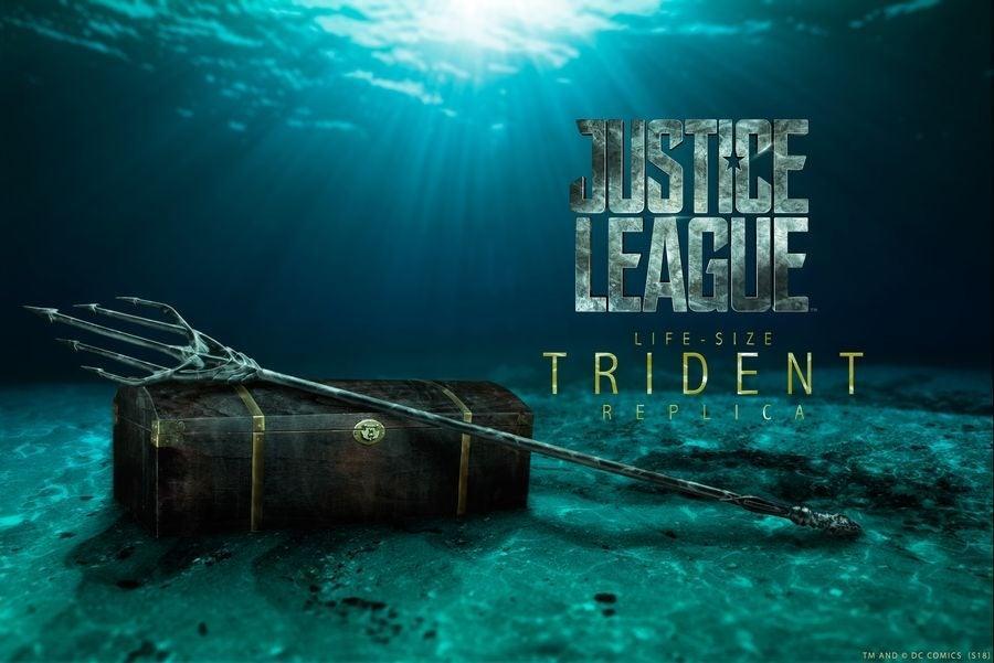 IKO1168 Justice League - Aquaman's Trident with Treasure Chest Life-Size Replica - Ikon Collectables - Titan Pop Culture