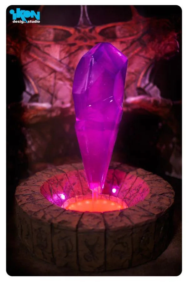 IKO1374 Dark Crystal - Crystal Replica with Light-Up Base - Ikon Collectables - Titan Pop Culture