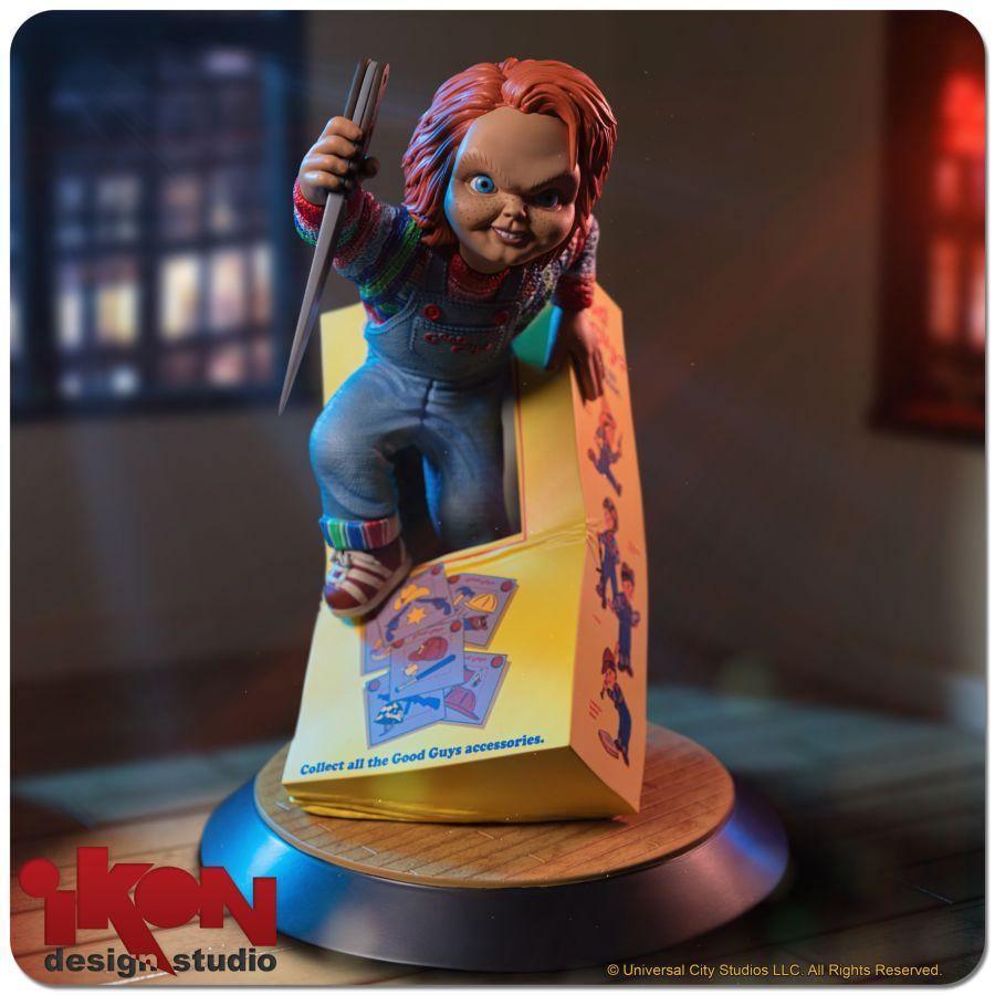 IKO1697 Child's Play - Chucky Breaking Free From Box PVC Statue - Ikon Design Studio - Titan Pop Culture
