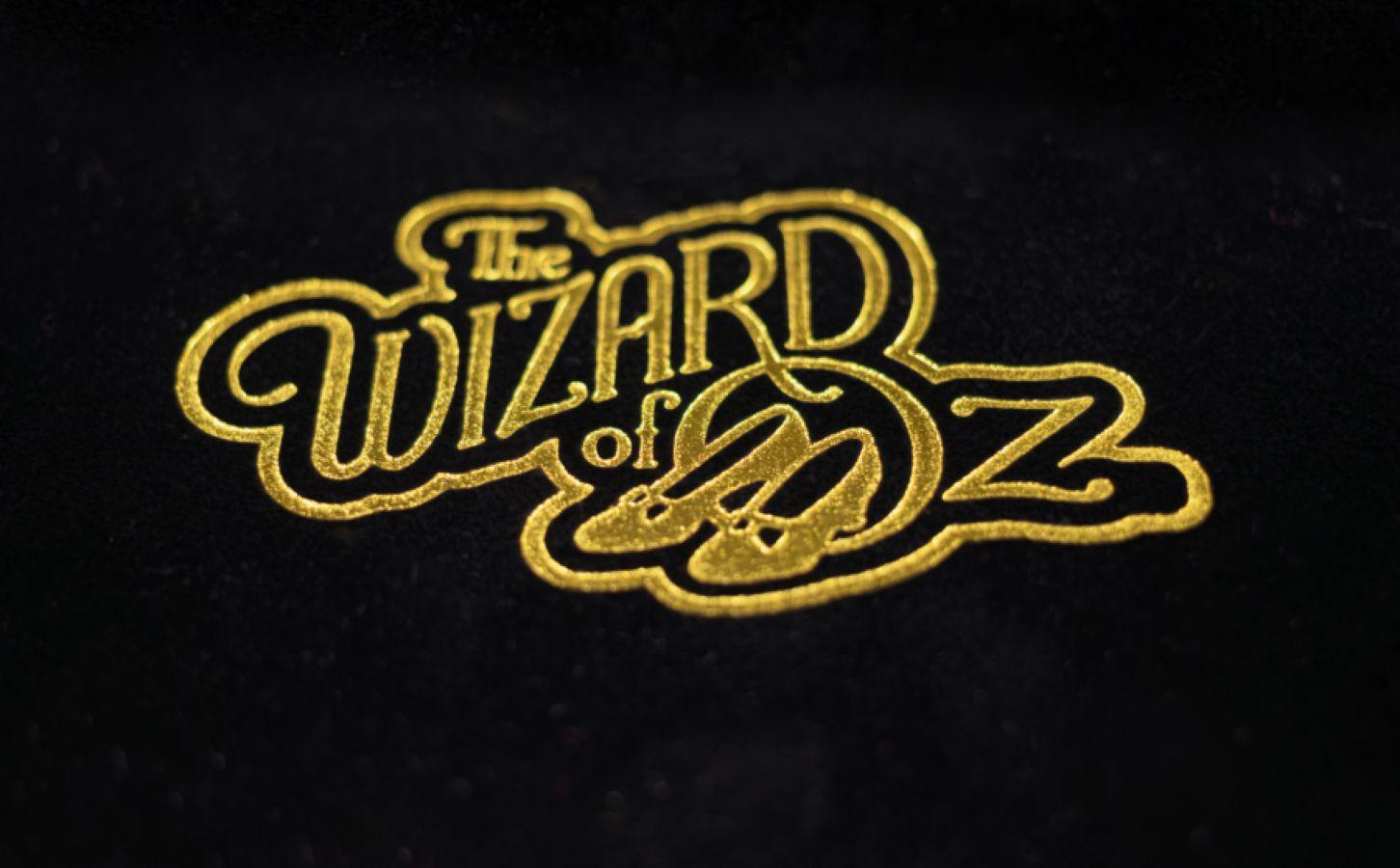 IKO1739 Wizard of Oz - Courage Medal Limited Edition Replica - Ikon Design Studio - Titan Pop Culture