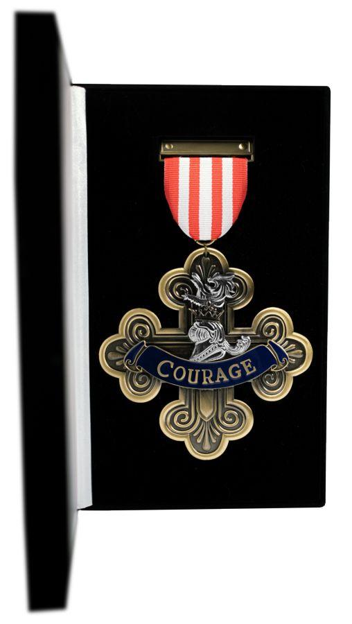 IKO1739 Wizard of Oz - Courage Medal Limited Edition Replica - Ikon Design Studio - Titan Pop Culture