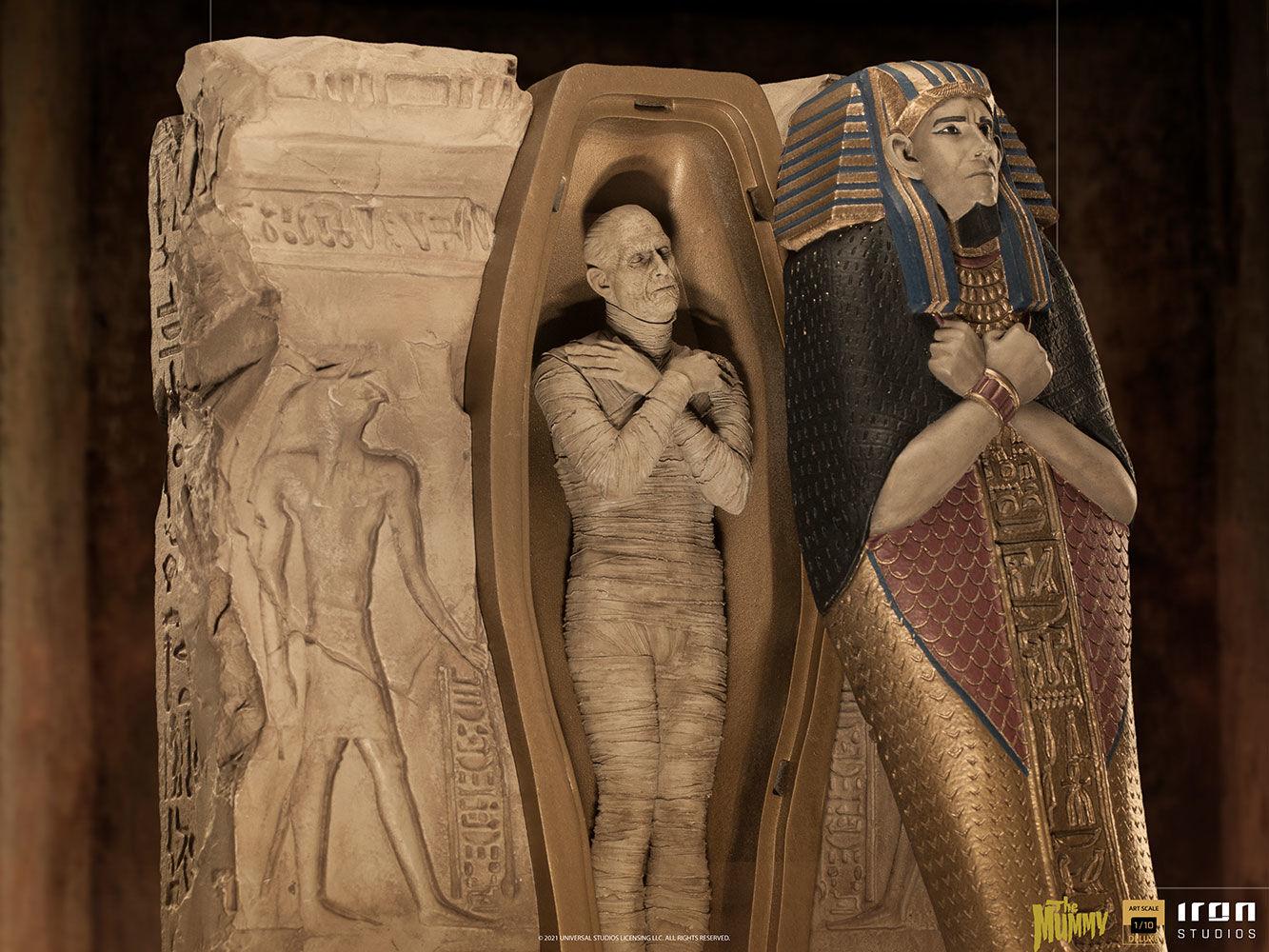 IRO28129 Universal Monsters - The Mummy Deluxe 1:10 Scale Statue - Iron Studios - Titan Pop Culture