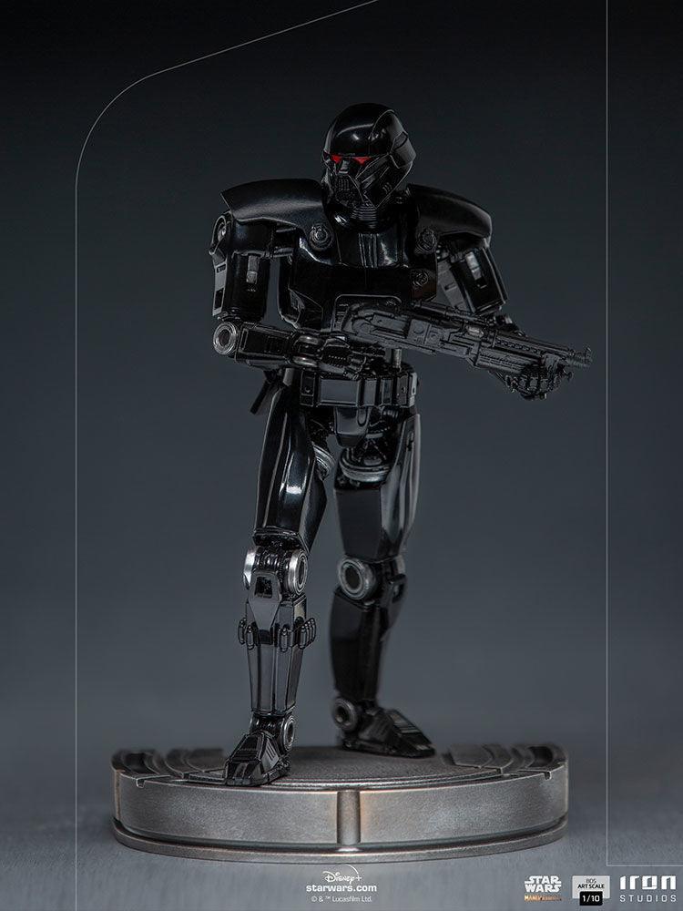 IRO28389 Star Wars: The Mandalorian - Dark Trooper 1:10 Scale Statue - Iron Studios - Titan Pop Culture