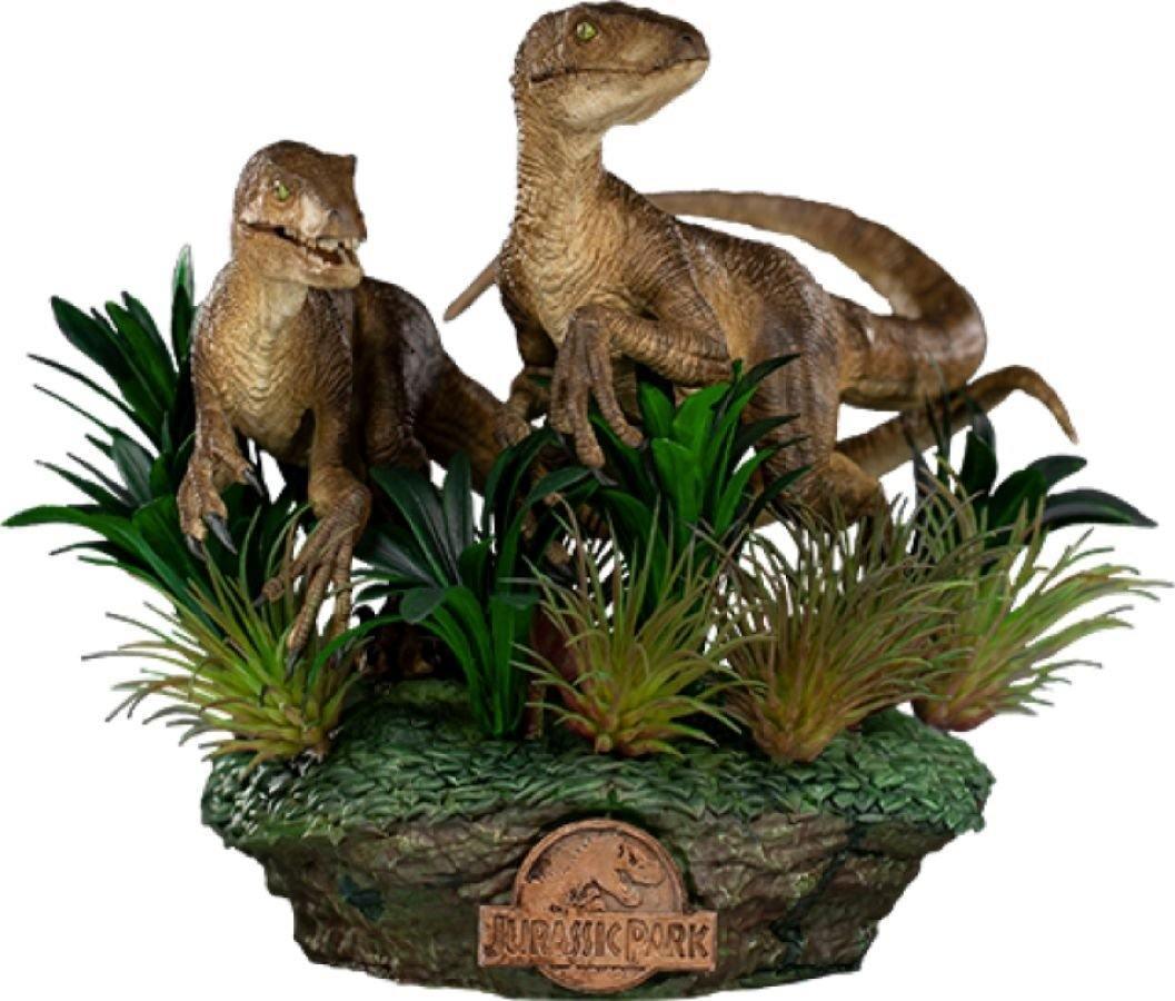 IRO28529 Jurassic Park - Two Raptors Deluxe 1:10 Scale Statue - Iron Studios - Titan Pop Culture