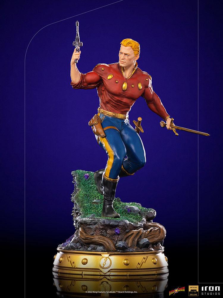 IRO28891 Flash Gordon - Flash Gordon Deluxe 1:10 Scale Statue - Iron Studios - Titan Pop Culture