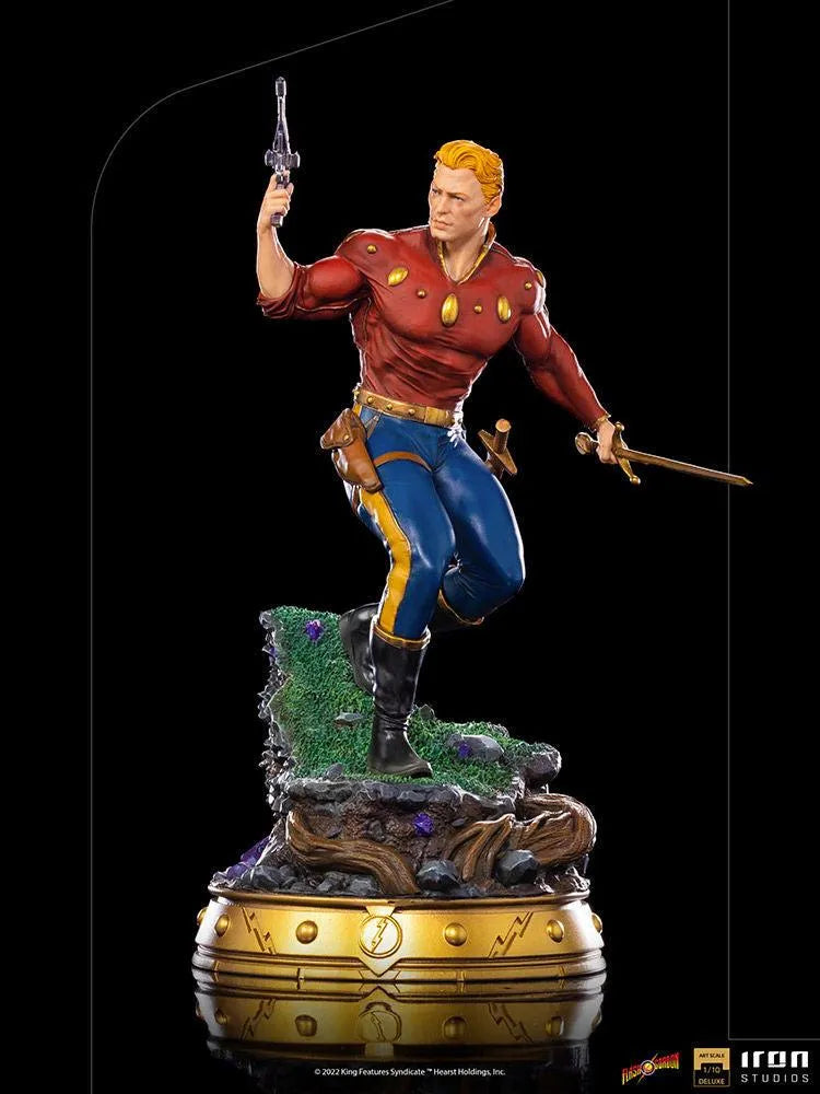 IRO28891 Flash Gordon - Flash Gordon Deluxe 1:10 Scale Statue - Iron Studios - Titan Pop Culture
