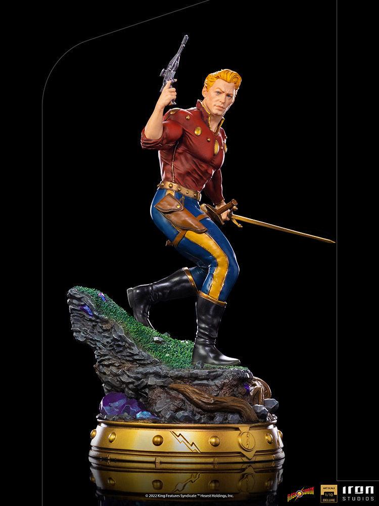 IRO28891 Flash Gordon - Flash Gordon Deluxe 1:10 Scale Statue - Iron Studios - Titan Pop Culture