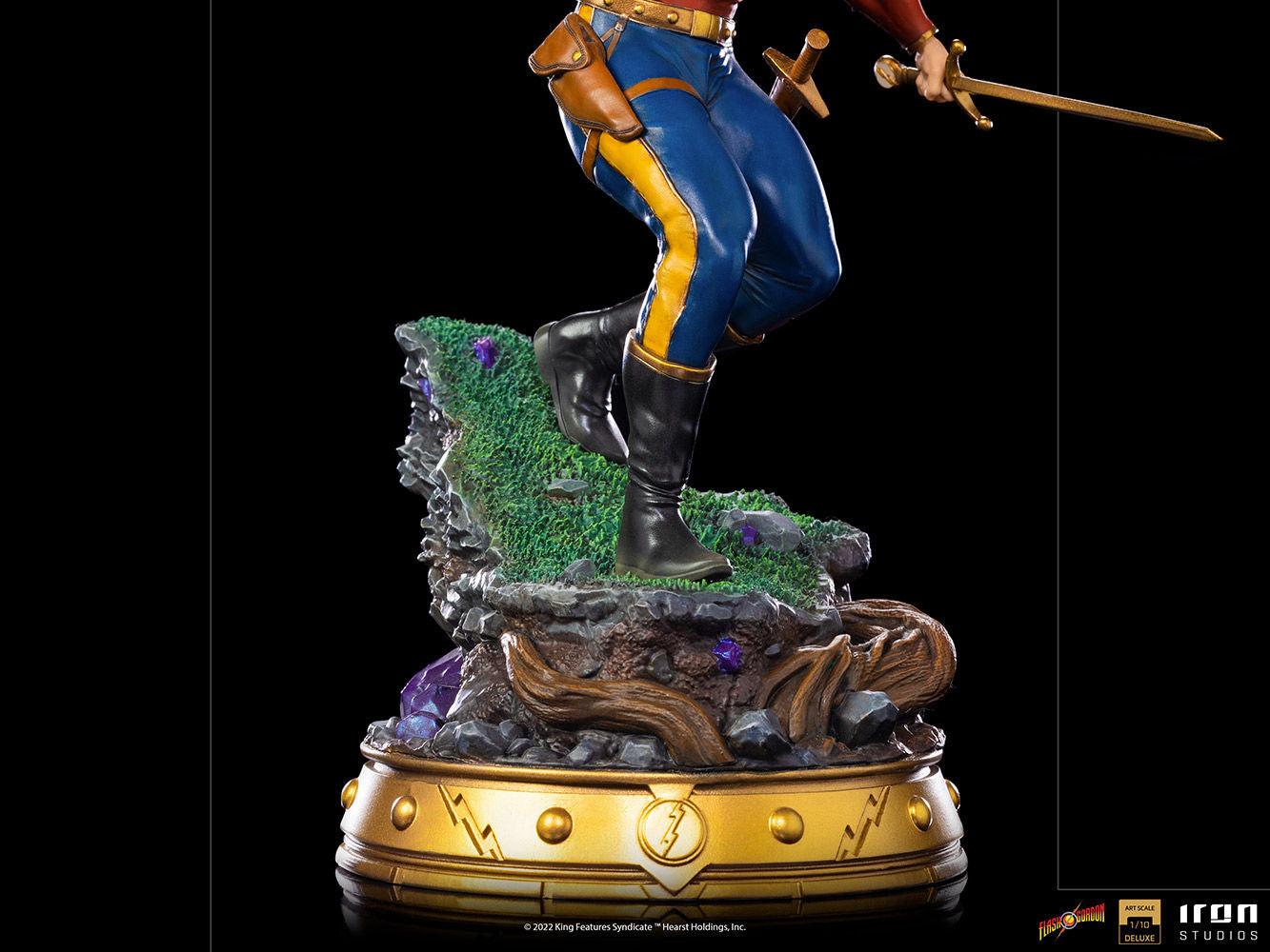 IRO28891 Flash Gordon - Flash Gordon Deluxe 1:10 Scale Statue - Iron Studios - Titan Pop Culture