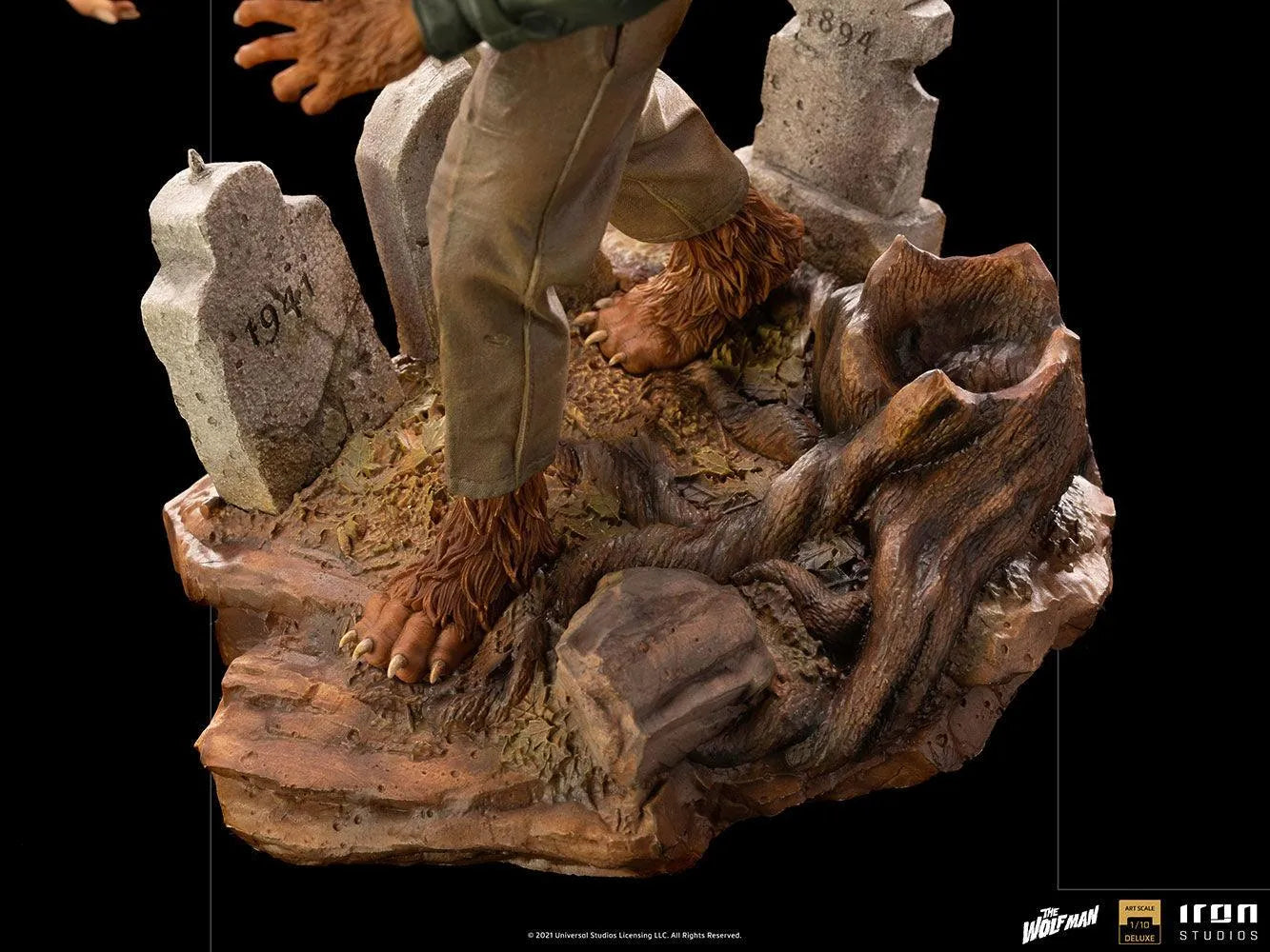 IRO29041 Universal Monsters - Wolf Man Deluxe 1:10 Scale Statue - Iron Studios - Titan Pop Culture