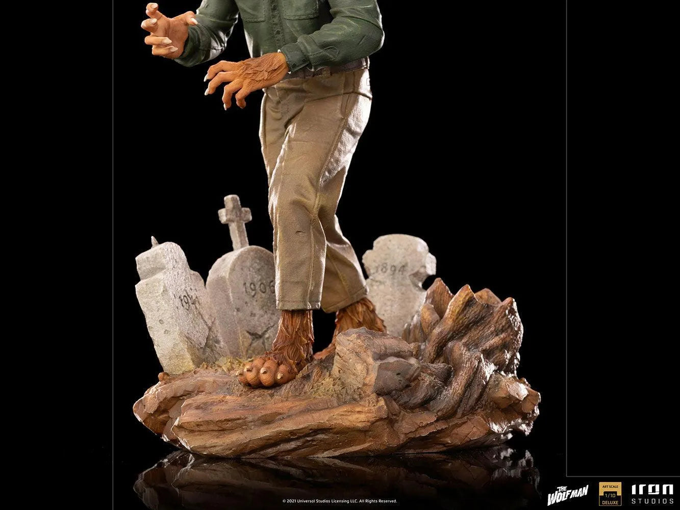 IRO29041 Universal Monsters - Wolf Man Deluxe 1:10 Scale Statue - Iron Studios - Titan Pop Culture