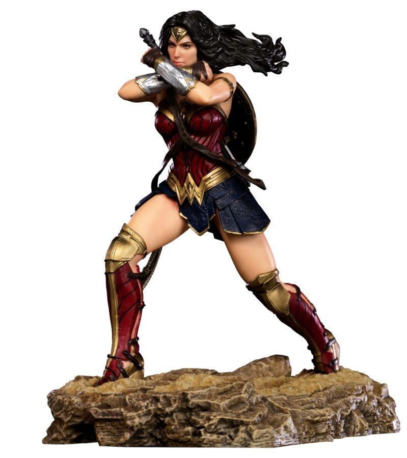 IRO29195 Zack Snyder's Justice League (2021) - Wonder Woman 1:10 Scale Statue - Iron Studios - Titan Pop Culture