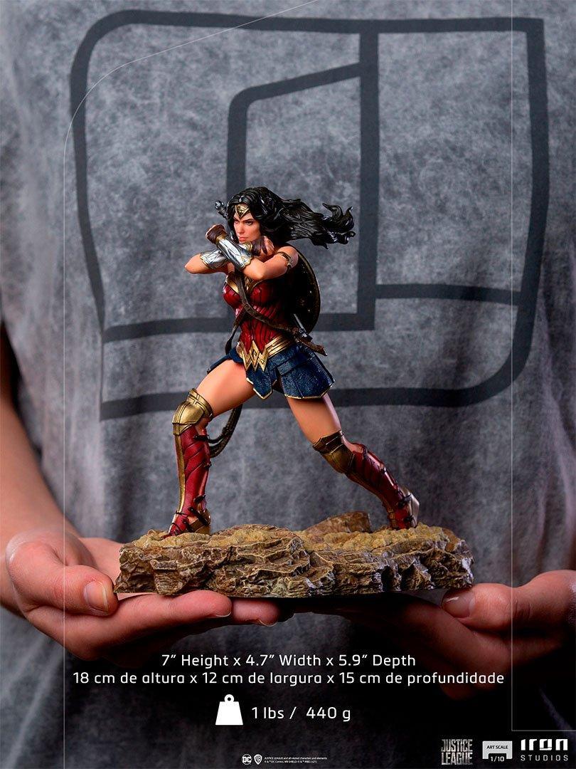 IRO29195 Zack Snyder's Justice League (2021) - Wonder Woman 1:10 Scale Statue - Iron Studios - Titan Pop Culture