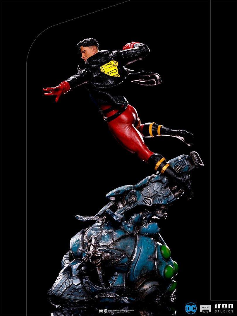IRO29225 Superman - Superboy 1:10 Scale Statue - Iron Studios - Titan Pop Culture