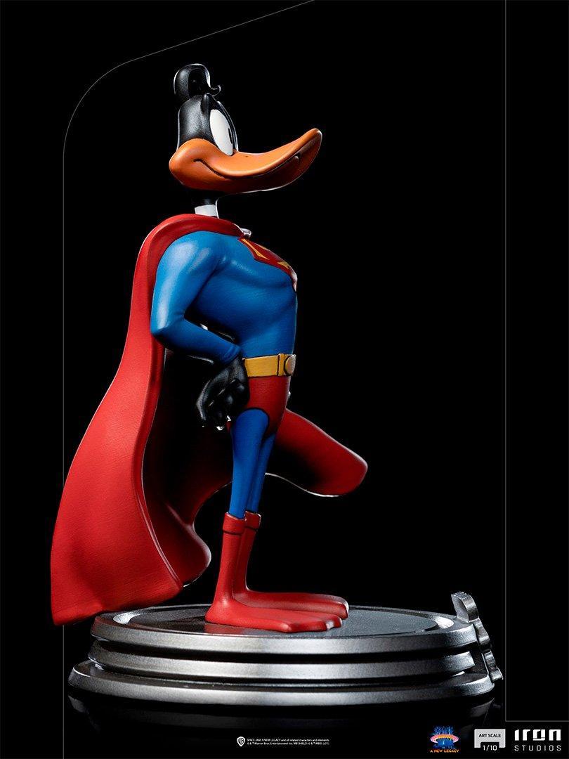 IRO29232 Space Jam 2: A New Legacy - Daffy Duck Superman 1:10 Scale Statue - Iron Studios - Titan Pop Culture