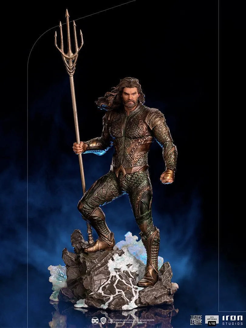 IRO29270 Zack Snyder's Justice League (2021) - Aquaman 1:10 Scale Statue - Iron Studios - Titan Pop Culture