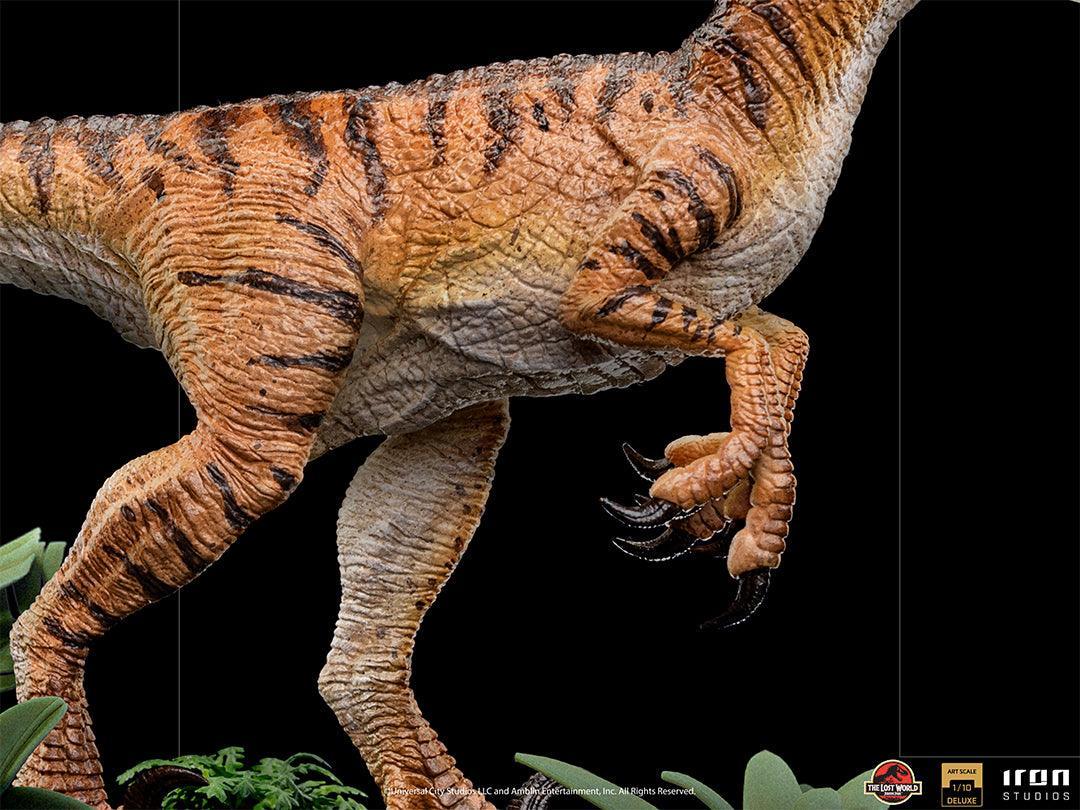 IRO50324 Jurassic Park 2: Lost World - Velociraptor Deluxe 1:10 Scale Statue - Iron Studios - Titan Pop Culture