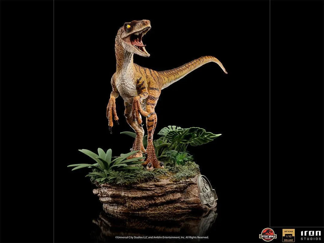 IRO50324 Jurassic Park 2: Lost World - Velociraptor Deluxe 1:10 Scale Statue - Iron Studios - Titan Pop Culture